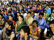 தமிழகத்தில் புதுச்சேரியை விட மருத்துவ மேற்படிப்புக்கு 5 மடங்கு கூடுதல் கட்டணம்...!