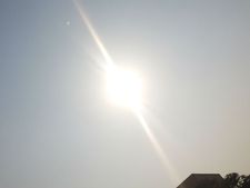 கோடை வெயில் கொளுத்துவதால் பள்ளிக்கூடங்கள் திறக்கும் தேதி தள்ளிப்போகுமா?