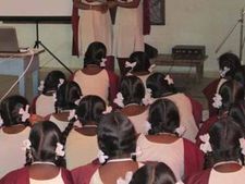 இலவச கட்டாய கல்வியில் சேரும் மாணவர்களிடம் கட்டணம் வசூலித்தால்... கடும் நடவடிக்கை...!