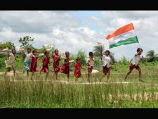 சுதந்திரதின கொண்டாட்டமுறைகள்  நாட்டுமக்களின் ஆர்வம் !!!