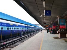 மத்திய ரயில்வேயில் வேலை வாய்ப்புக்கு விருப்பமுள்ளோர் விண்ணப்பிக்கலாம்