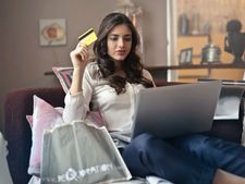 ஃபார்மல்ஸுக்கு பாய் பாய் சொல்ல விரும்புகிறீர்களா?  உங்களுக்கான துறைதான் டிஜிட்டல் மார்கெட்டிங்!