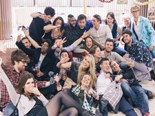 ஆபீசுல இத மட்டும் டிரை பண்ணி பாருங்க, எல்லாரும் உங்கள சுத்தி சுத்தி வருவாங்க!