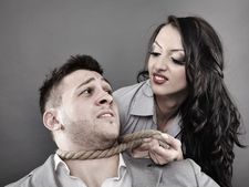 ஆபிசுல இப்படி எல்லாம் பண்ணுனா உங்க சாப்டர் குளோஸ்!