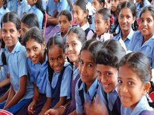 விடுமுறையில் சிறப்பு வகுப்பு நடத்தும் பள்ளிகளுக்கு கடும் எச்சரிக்கை!