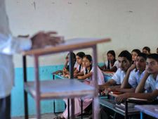 அரையாண்டு விடுமுறை முடிந்தது, நாளை முதல் பள்ளிகள் துவக்கம்!