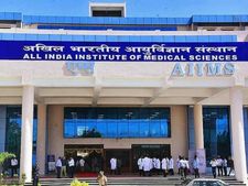 ரூ.1.12 லட்சம் ஊதியத்தில் எய்ம்ஸ் மருத்துவமனையில் வேலை வாய்ப்பு!