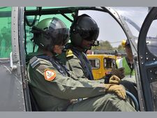 சென்னை விமானப் படையில் பணியாற்ற ஆசையா? கொட்டிக்கிடக்கும் வேலை வாய்ப்புகள்!