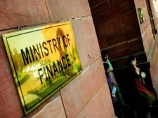 ரூ.2.10 லட்சம் ஊதியத்தில் மத்திய நிதி அமைச்சகத்தில் கொட்டிக்கிடக்கும் வேலைகள்!