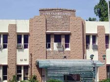 தமிழில் எழுத, படிக்கத் தெரியுமா? ரூ.20 ஆயிரம் ஊதியத்தில் உள்ளூரிலேயே தமிழக அரசு வேலைகள்!