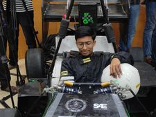 IIT Madras Electric Racing Car 2022:பார்முலா ஒன் ரேஸ் எலக்ட்ரிக் கார் வடிவமைத்து சாதனை....!