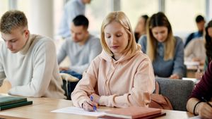 Anna Universtiy Gym trainers Recruitment 2023:  ஜிம் பயிற்சியாளருக்கு ரூ.30 ஆயிரம் ஊதியத்தில் வேலை...?