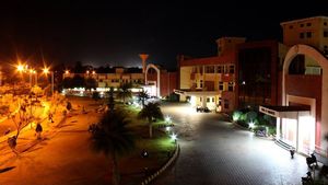 நீங்கள் இந்திப் பேராசிரியரா... உங்களை புதுவை பல்கலை. அழைக்கிறது...!!