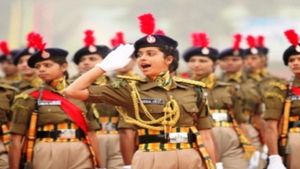 ரயில்வே பாதுகாப்புப் படையில் கொட்டிக் கிடக்கும் வாய்ப்புகள்...!!!