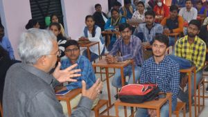 பயிற்சி மையங்களின் தவறான விளம்பரம்  மத்திய அரசு கிடுக்கிப் பிடி உத்தரவு...!!!