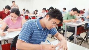 ஜேஇஇ அட்வான்ஸடு தேர்வில் வெற்றி பெற உதவும் அம்சங்கள் என்ன?