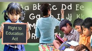 ஆறாம் வகுப்பு முதல் 8-ம் வகுப்பு வரை கட்டாயத் தேர்ச்சி தலைமை ஆசிரியர்களுக்கு பறந்த உத்தரவு
