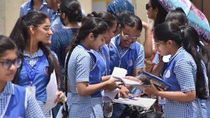 சிபிஎஸ்இ 2025க்கான 10 ஆம் வகுப்பு தேர்வு தேதிகளை வெளியிடுகிறது, முழு நேர அட்டவணையை இங்கே பார்க்கவும் 