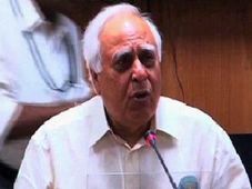 IIT-JEE Format Finally Stay For The Yr 2013- Sibal