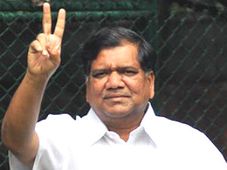 Karnataka CM Denies Closure of Kannada Schools