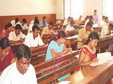 Maharashtra CM says: MPSC will be held on 7 April
