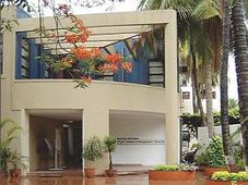 SPJIMR, Mumbai offers two sepcialisations for PGDM programme 2013