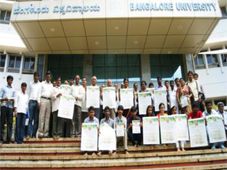 Non-teaching staffs of Bangalore University held 2-hrs strike over UGC
