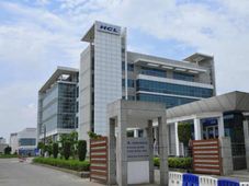 HCL founder commits Rs.3,000 crore for education