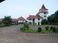 German school children on trip to Trivandrum Intern'l School  Kerala