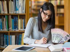 Want to learn how to manage your money? Get in here.