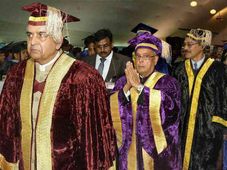 Education can help India overcome moral challenges: President