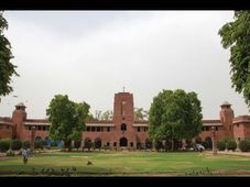 Delhi's St. Stephen's College sets cut-off at 98 percent