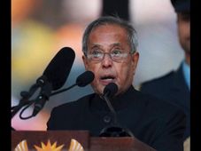 Pranab Mukherjee laments lack of quality higher education