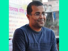 DU's 100% cut off doesn't mean the college is good: Chetan Bhagat