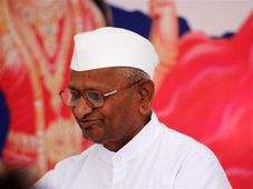 Engg students from UP join Hazare protest