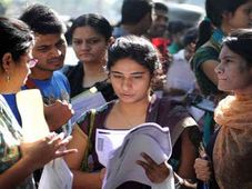 Students Opting Biology Doubled in 5 Years, Engg Looses Its Sheen
