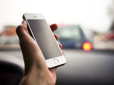 94% students say that learning is fun and exciting through a smartphone