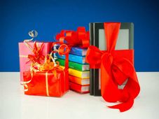 Christmas Gift Ideas: Be A Santa Clause, Gift Books as Presents