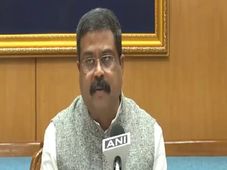 Dharmendra Pradhan Launches 1 Lakh Internship Opportunities Through AICTE Portal