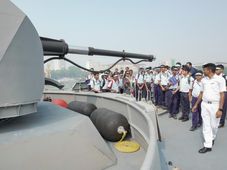 Navy week: Over 4,000 students visit ships 
