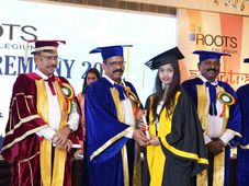 Roots Collegium celebrates Graduation & Fresher’s Day 2022