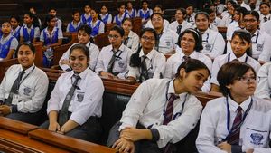 500 word Essay on topic: My Aim In Life - For Class 8-12 Students