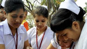 Top Nursing Career Options in India and Their Salaries 