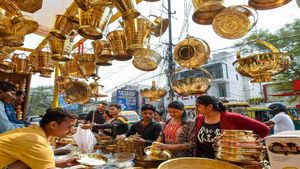 Dhanteras 2024: What Students Can Purchase For a Bright Future?