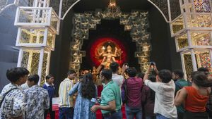 Navratri Speech 2024: How to Write Navratri Speech in 100, 200, 300 and 500 Words for Students?