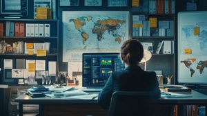 Launch Your Career as a Logistics Advisor: A Step-by-Step Guide to Success