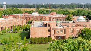 Enhance Your Career With IIM Lucknow's High Impact Leadership Programme In February 2025