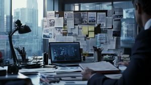 Becoming a Business Journalist: Your Guide to Success in the Industry