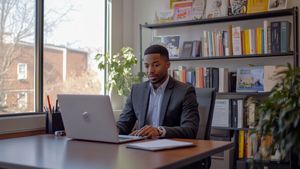 Navigating the Coaching Industry: Steps to Launch Your Career Coach Journey