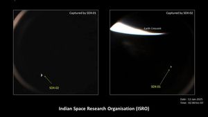 SpaceX Starship Test Flight Fails Despite Successful Booster Catch